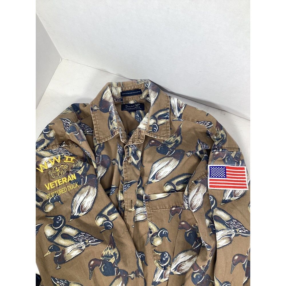 Ducks Unlimited WWII Veteran/USA Flag Patches Shirt Mens M Duck Print LS Brown